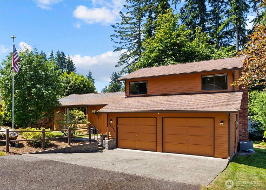 Photo of 14561 166th Place SE, Renton, WA 98059 (MLS # 2386087)