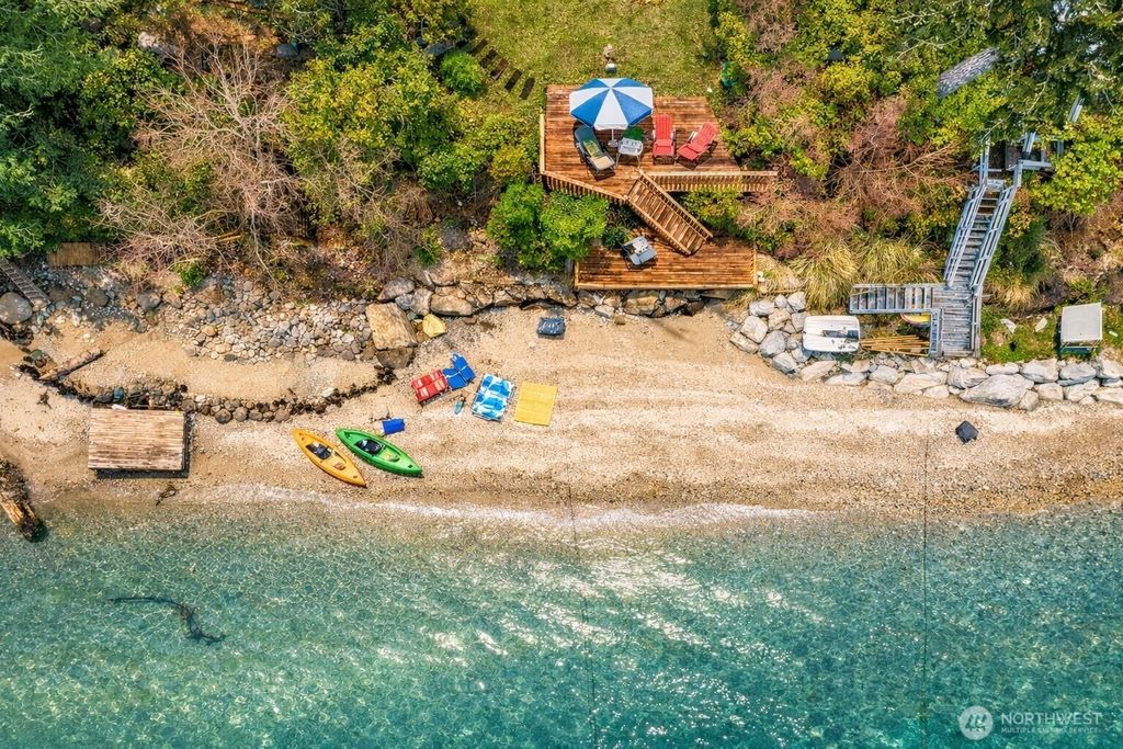 Photo of 913 E Herron Blvd, Lakebay, WA 98349 (MLS # 2471647)