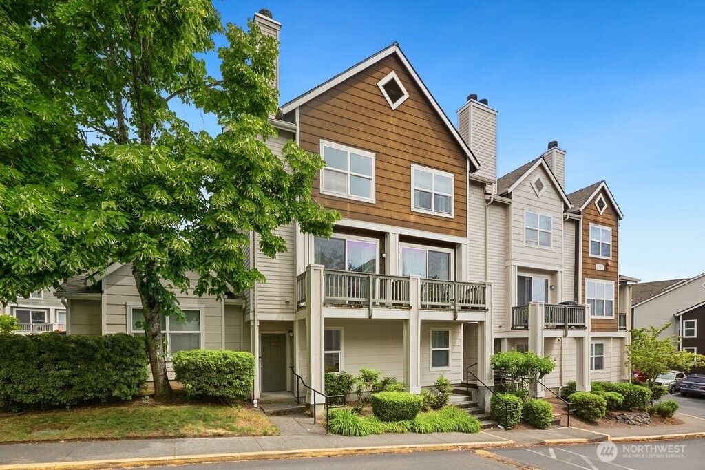 Photo of 3116 164th Street SW #504, Lynnwood, WA 98087 (MLS # 2534762)