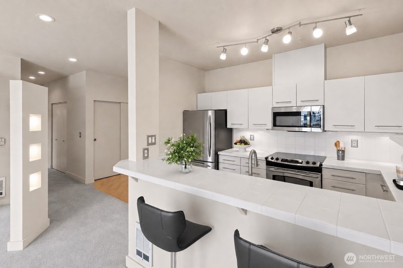 700 E Denny Way 603