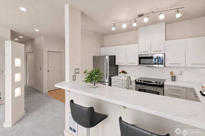 700 E Denny Way 603