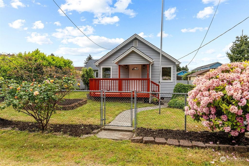 Photo of 10639 3rd Avenue SW, Seattle, WA 98146 (MLS # 2244898)