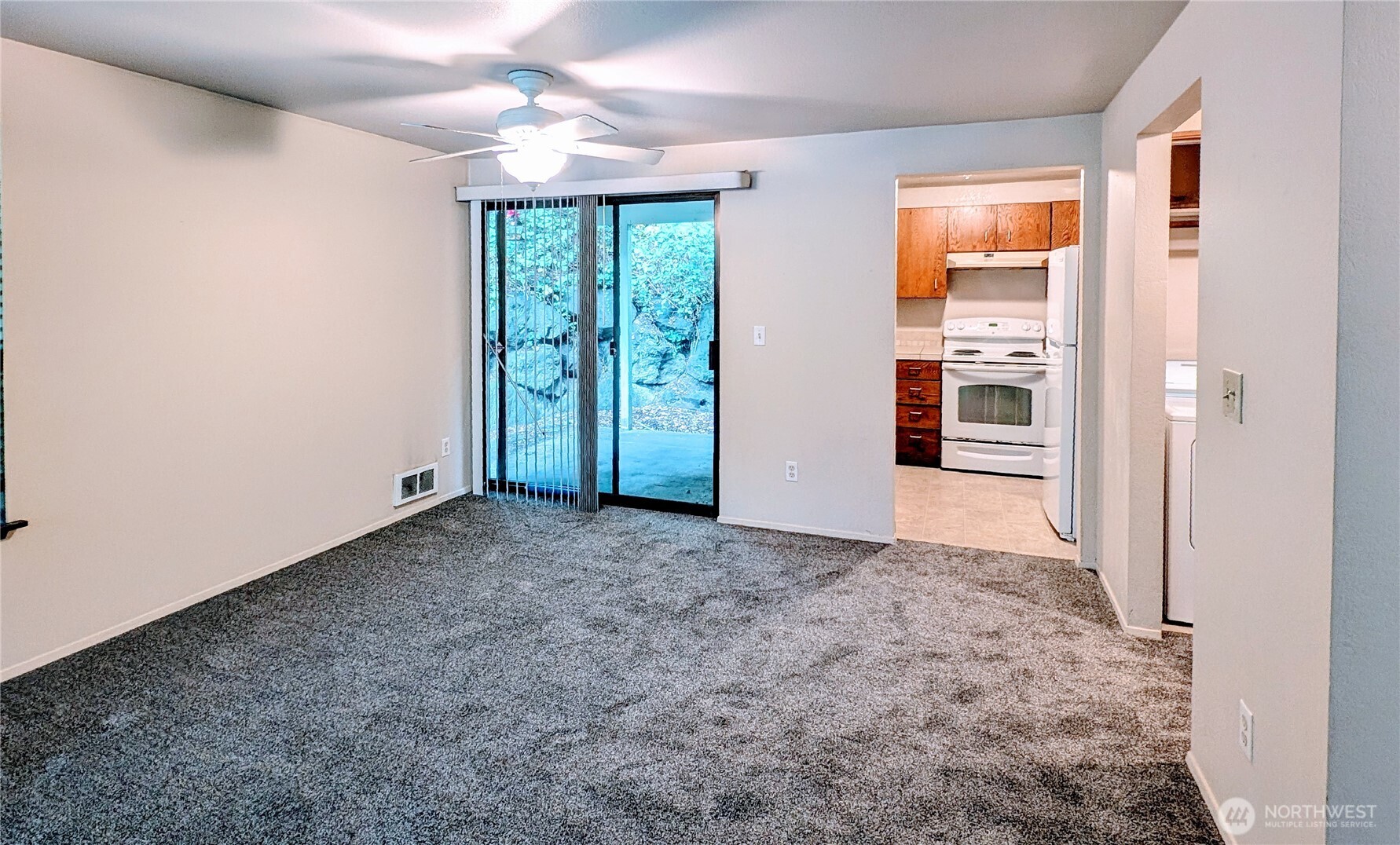 1627 NE 199th Place