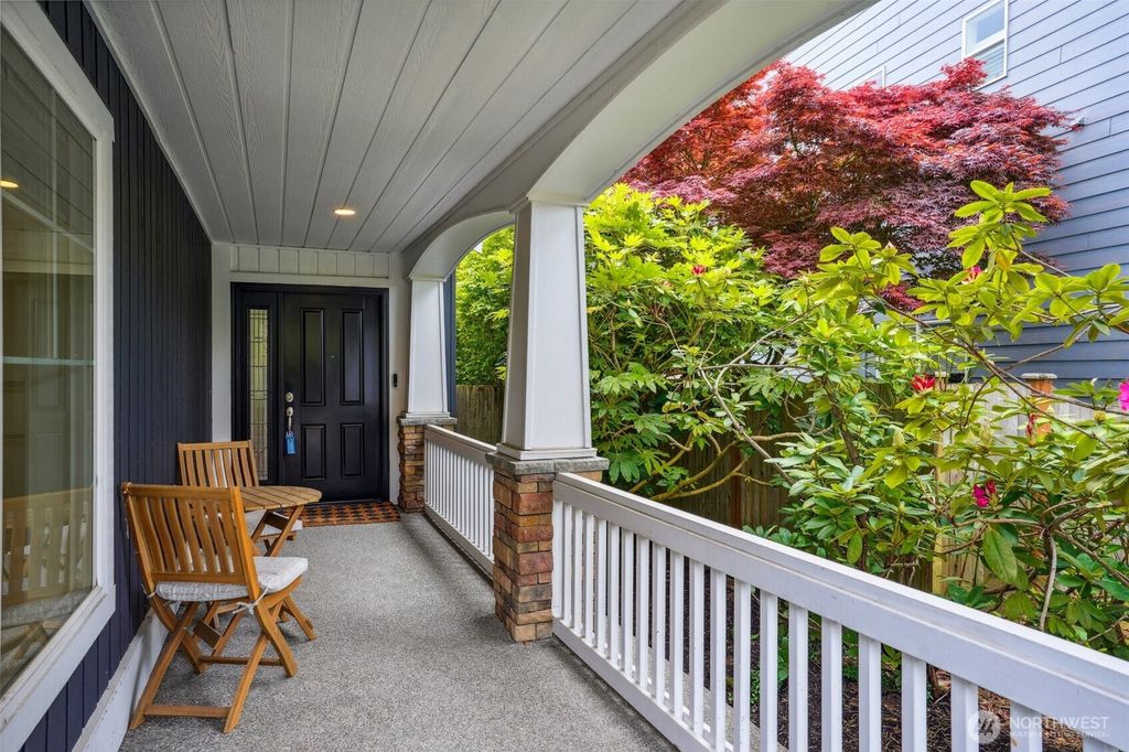 Photo of 27309 SE 10th Court, Sammamish, WA 98075 (MLS # 2378863)