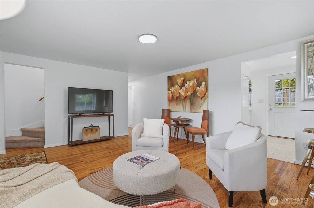 Photo of 7432 S 118th Place, Seattle, WA 98178 (MLS # 2573664)