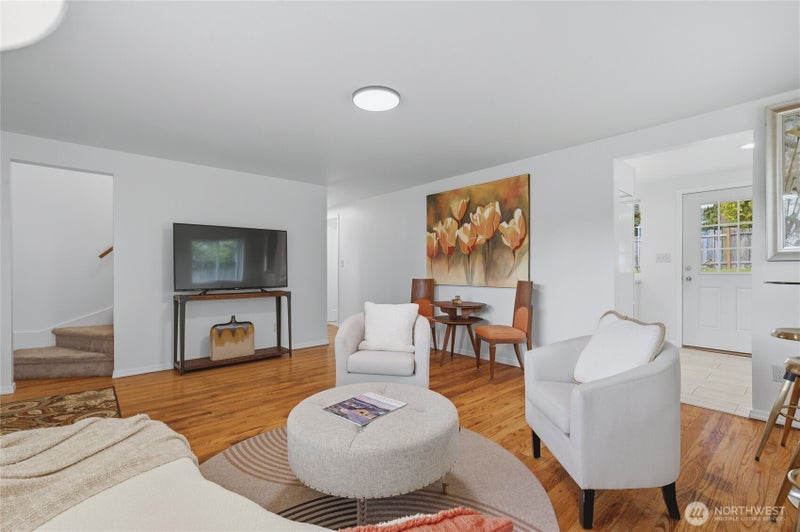 7432 S 118th Place