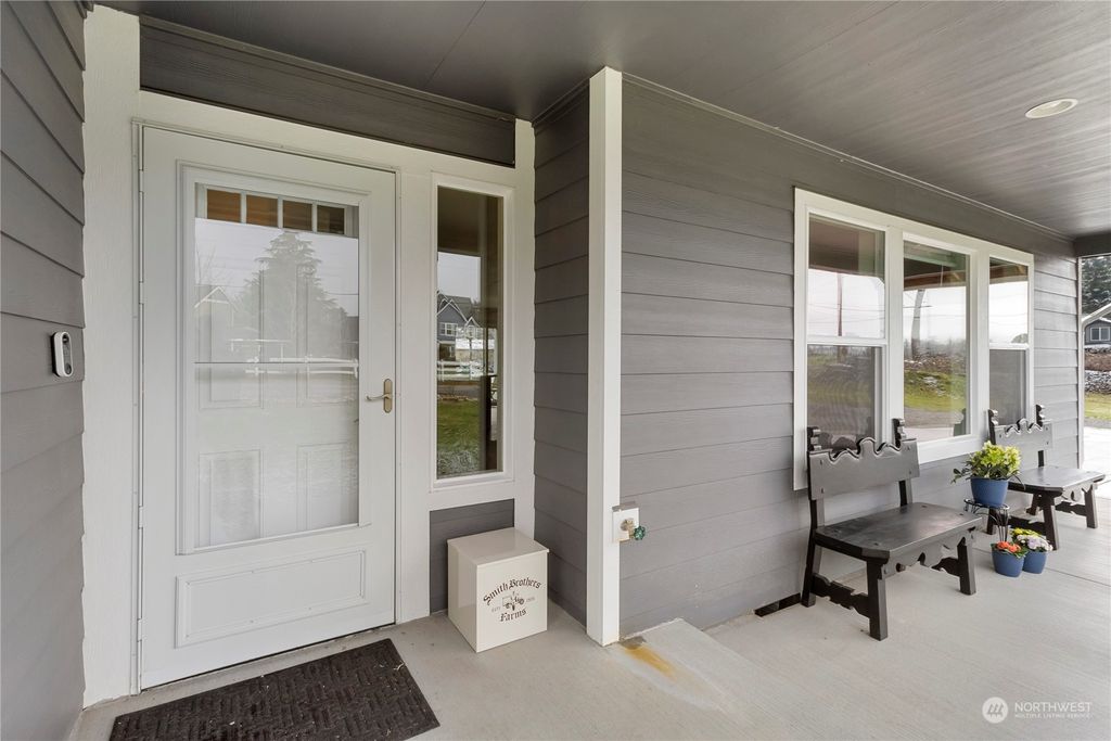 Photo of 38316 244th Avenue SE, Enumclaw, WA 98022 (MLS # 2207182)