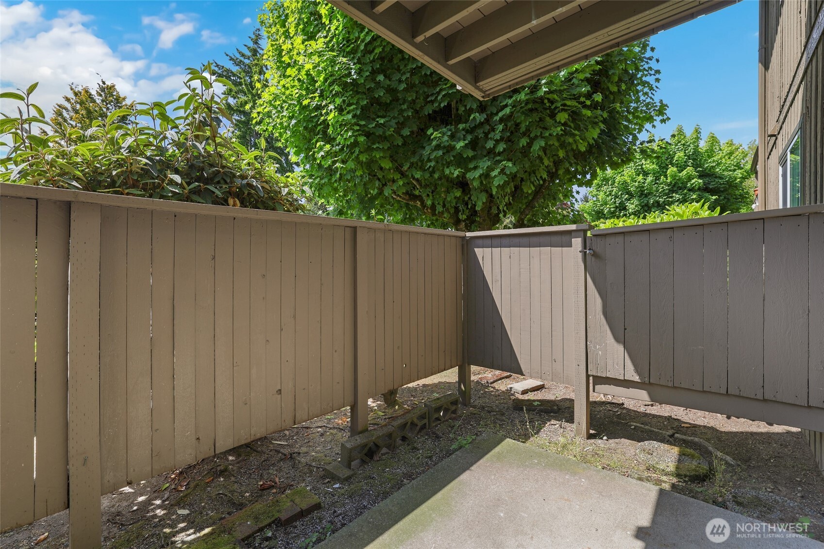 1505 N Defiance Street Q105