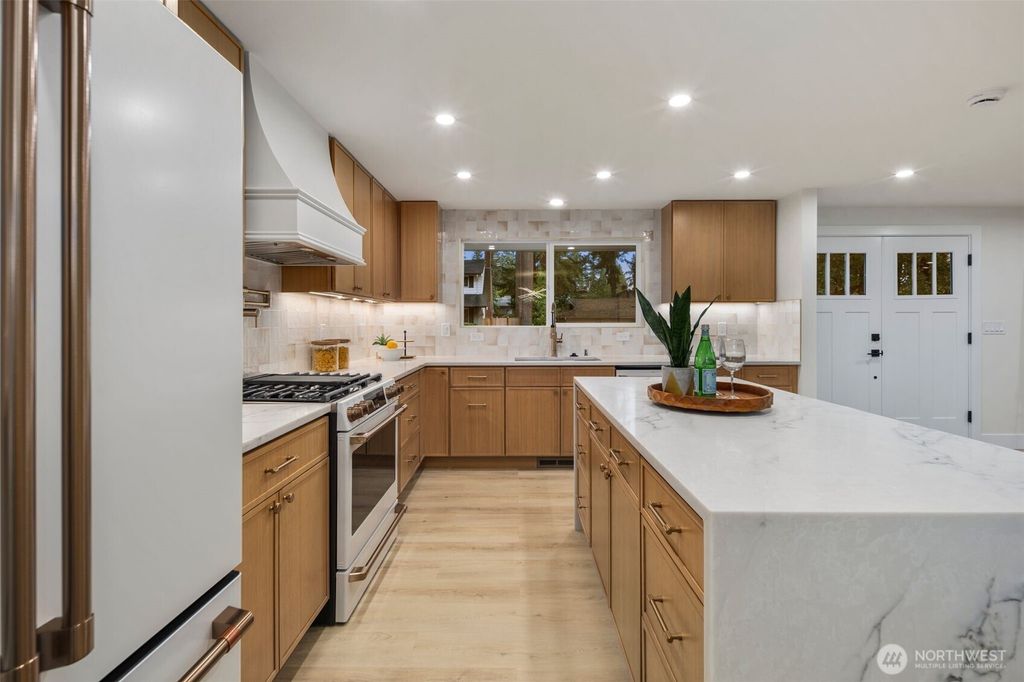 Photo of 15020 NE 16th Street, Bellevue, WA 98007 (MLS # 2417218)
