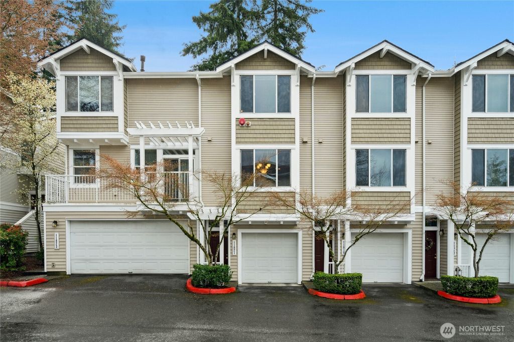 Photo of 11821 NE 162nd Court, Bothell, WA 98011 (MLS # 2357564)