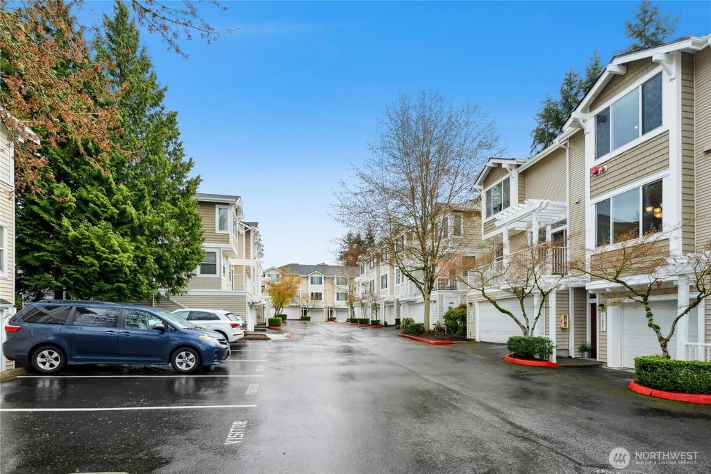 Photo of 11821 NE 162nd Court, Bothell, WA 98011 (MLS # 2357564)