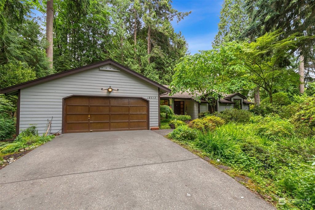 Photo of 18513 NE 26th Street, Redmond, WA 98052 (MLS # 2129859)