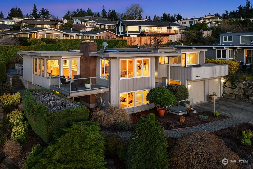 Photo of 4518 137th Avenue SE, Bellevue, WA 98006 (MLS # 2210437)