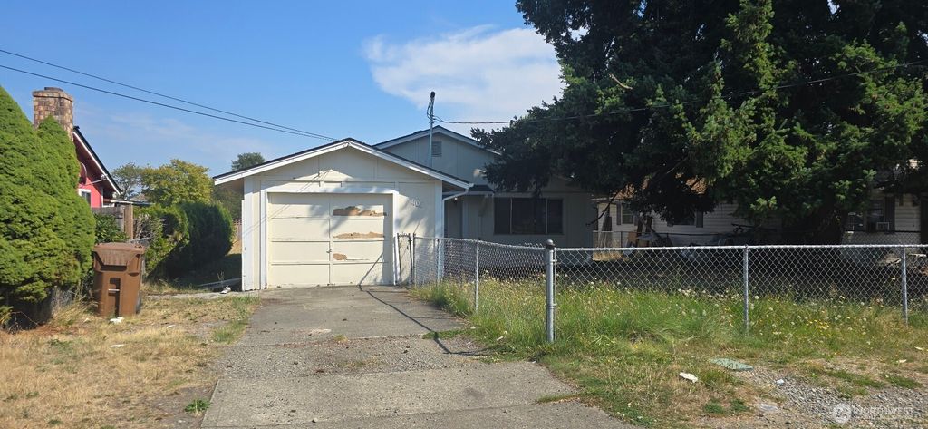 Photo of 7105 S Madison Street, Lakewood, WA 98409 (MLS # 2443582)