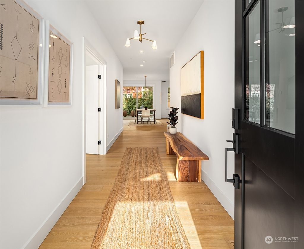 Photo of 13642 NE 101st Street, Kirkland, WA 98033 (MLS # 2331397)