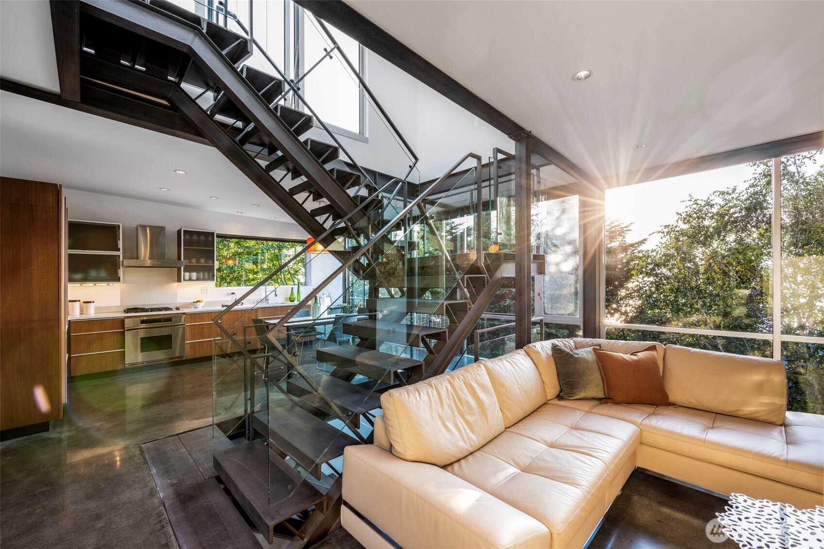 2121 Bonair Drive SW