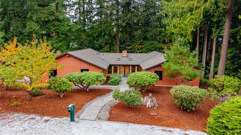 Photo of 521 Shoshone Drive, Mount Vernon, WA 98273 (MLS # 2597353)