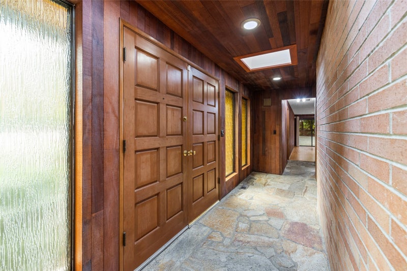 521 Shoshone Drive