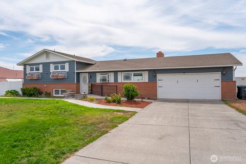 Photo of 634 N Crestview Drive, Moses Lake, WA 98837 (MLS # 2418280)