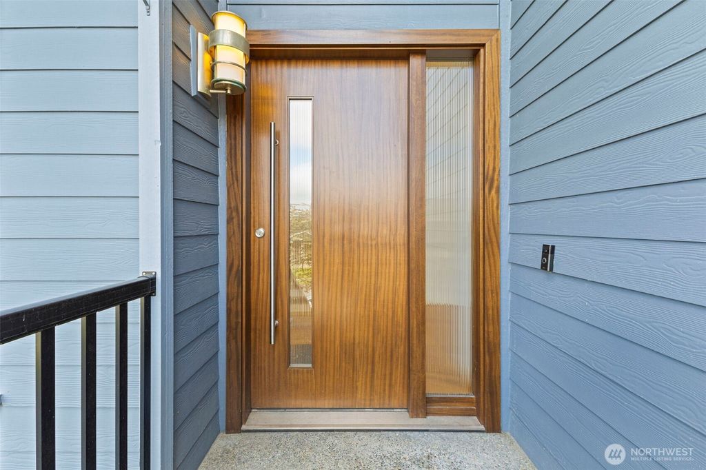 Photo of 18433 Hawksview Drive, Arlington, WA 98223 (MLS # 2497490)