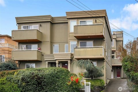 Photo of 815 2nd Avenue N #A, Seattle, WA 98109 (MLS # 2488988)