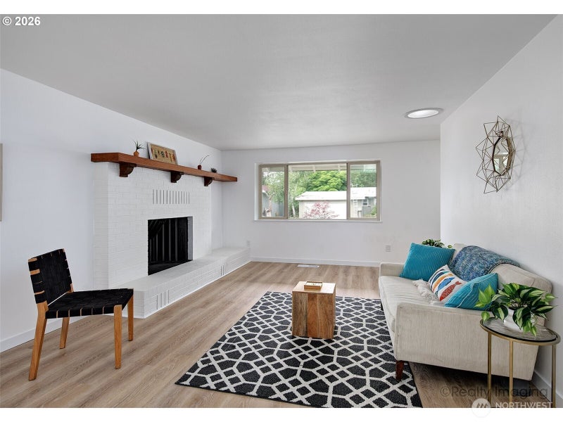 1060 Cowlitz View Court NW