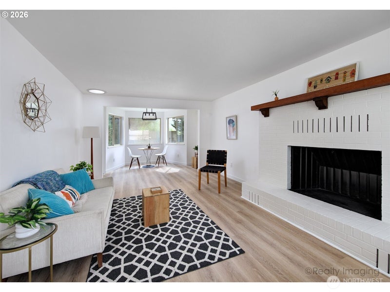 1060 Cowlitz View Court NW