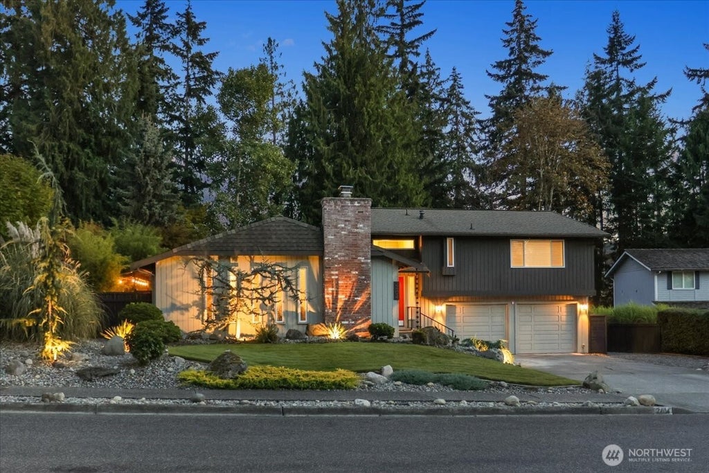 Photo of 2404 36th Avenue SE, Puyallup, WA 98374 (MLS # 2582426)