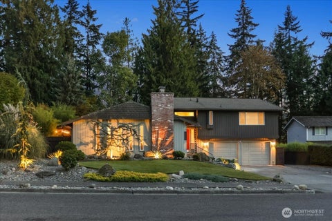 Photo of 2404 36th Avenue SE, Puyallup, WA 98374 (MLS # 2582426)