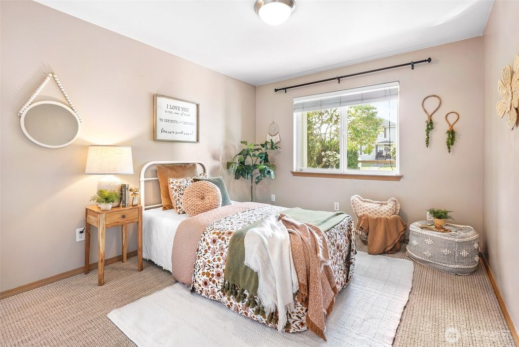 Photo of 2521 Chestnut Street, Everett, WA 98201 (MLS # 2429586)
