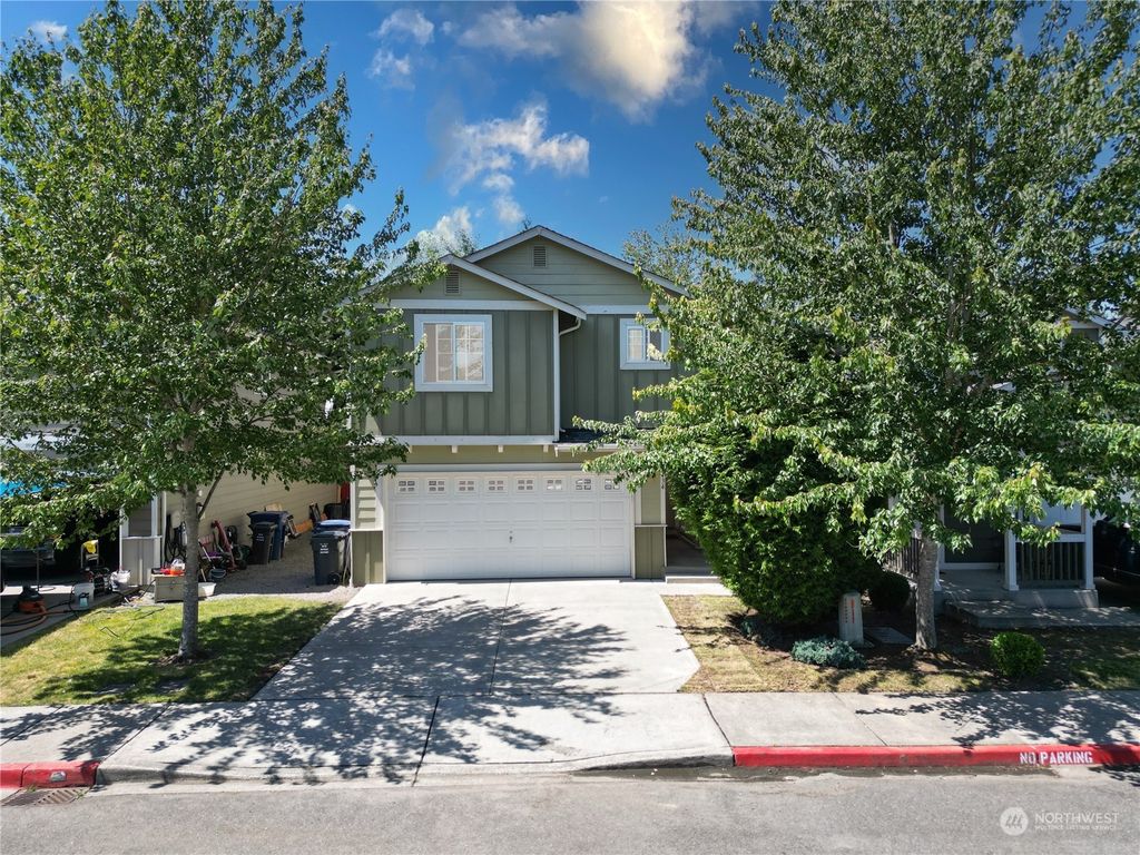 Photo of 14434 46th Drive NE, Marysville, WA 98271 (MLS # 2264740)