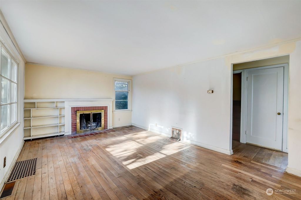 Photo of 7838 S 113th Street, Seattle, WA 98178 (MLS # 2179815)