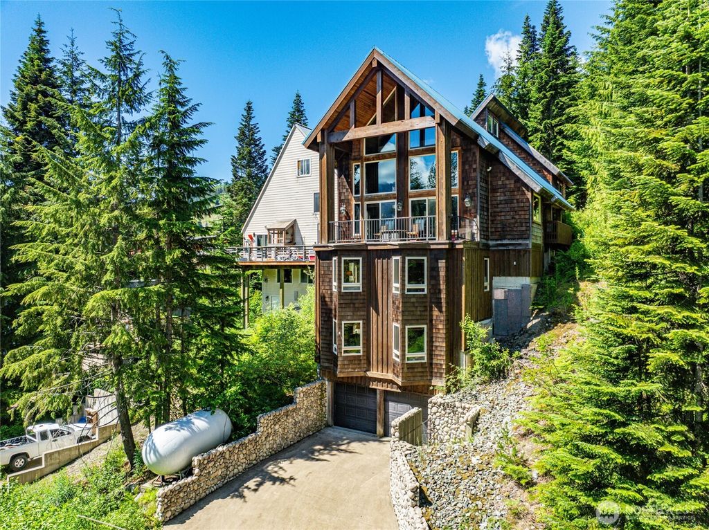 Photo of 220 Kearny Drive, Snoqualmie Pass, WA 98068 (MLS # 2404545)