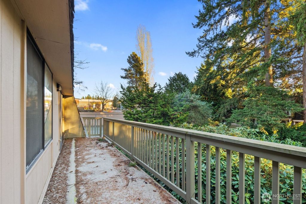 Photo of 1414 154th Avenue NE #4406, Bellevue, WA 98007 (MLS # 2479123)