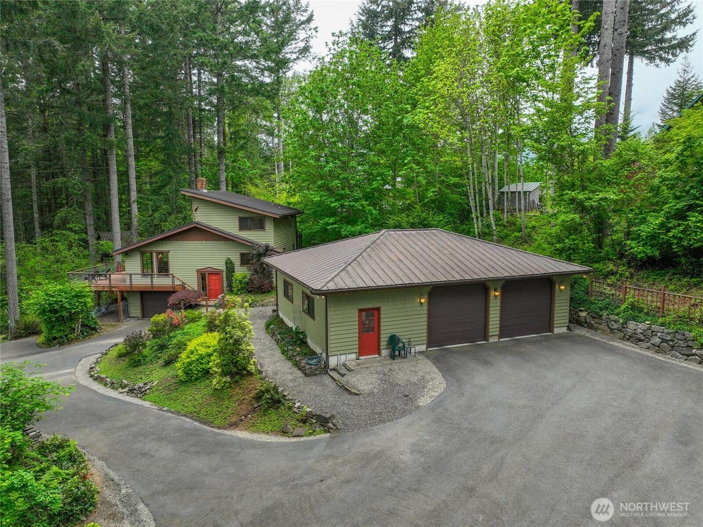 Photo of 133 Alpine Drive, Packwood, WA 98361 (MLS # 2550067)