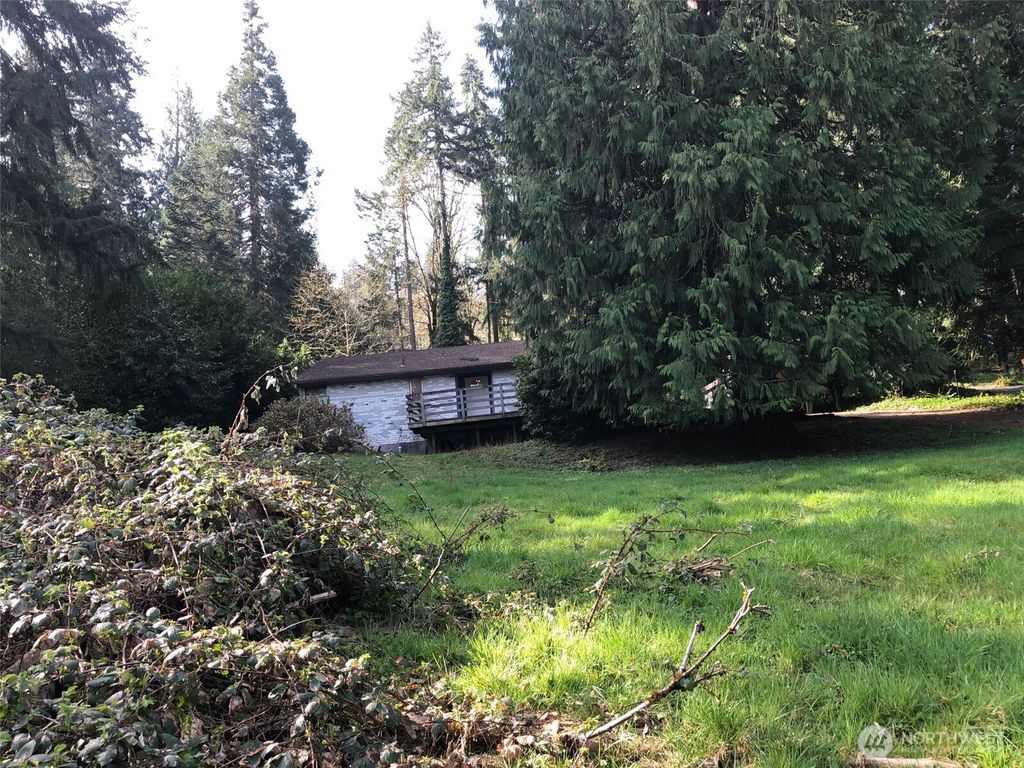 Photo of 16883 SE Newport Way, Bellevue, WA 98006 (MLS # 2424219)