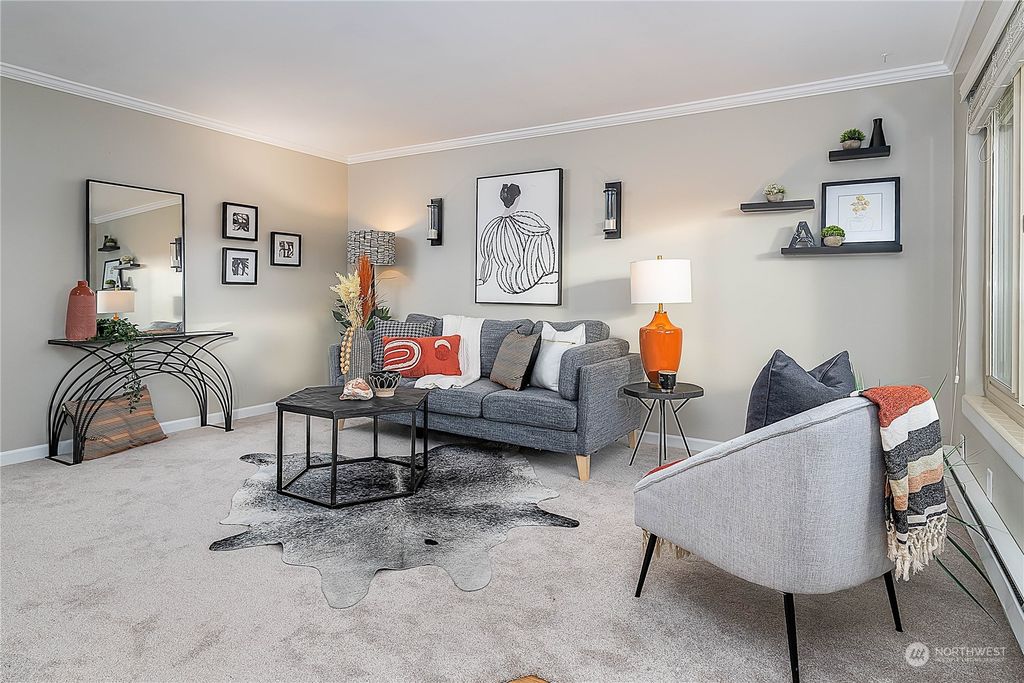 Photo of 4451 Woodland Park Avenue N #7, Seattle, WA 98103 (MLS # 2189272)