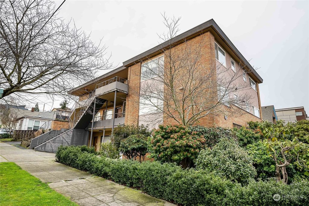 Photo of 4451 Woodland Park Avenue N #7, Seattle, WA 98103 (MLS # 2189272)