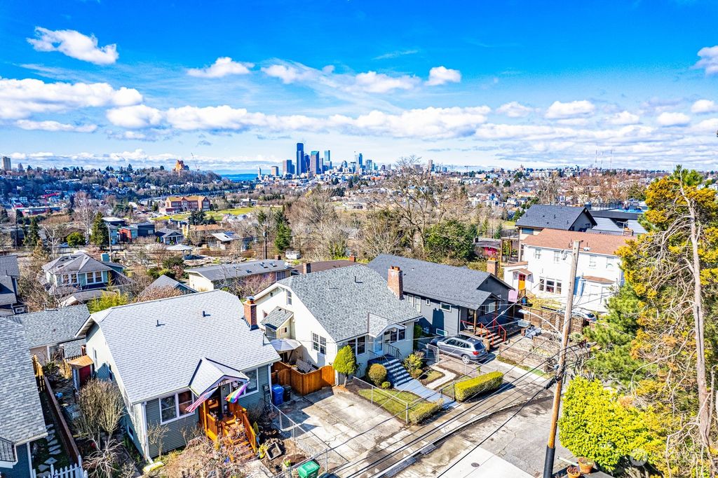 Photo of 1727 30th Avenue S, Seattle, WA 98144 (MLS # 2046909)