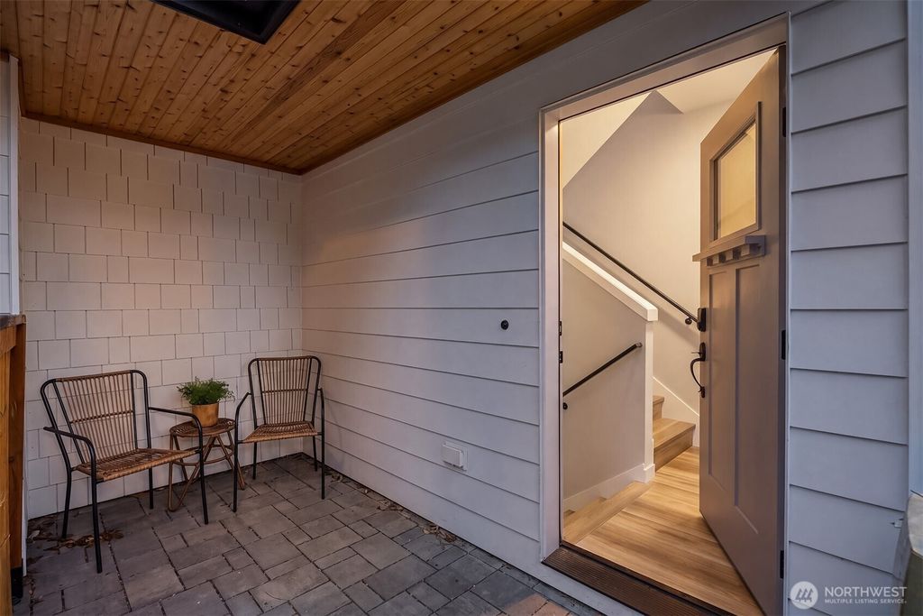 Photo of 516 N 61st Street #B, Seattle, WA 98103 (MLS # 2530992)
