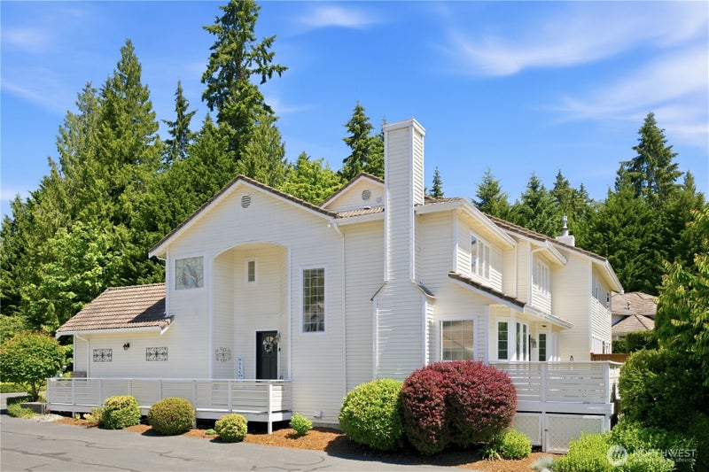 2000 Village Green Drive 26