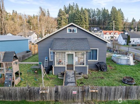Photo of 312 SE Front Street, Winlock, WA 98596 (MLS # 2474551)