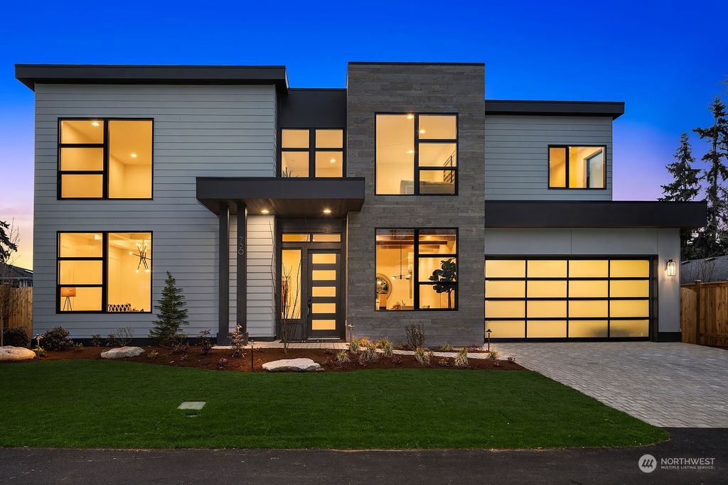 Photo of 730 18th Avenue W, Kirkland, WA 98033 (MLS # 2055256)