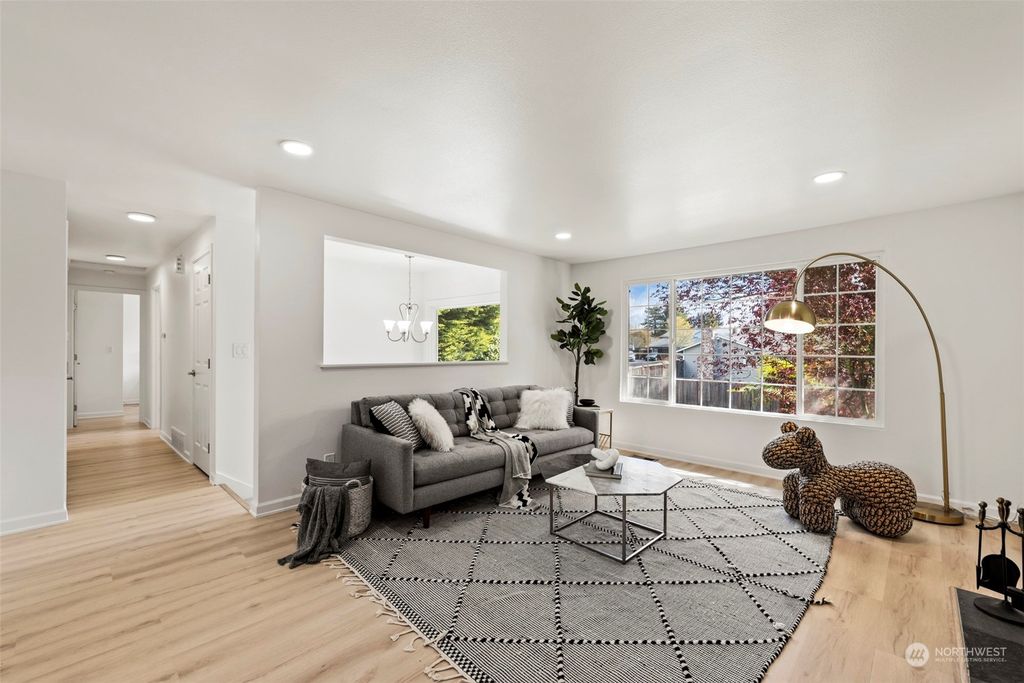 Photo of 13203 129th Place NE, Kirkland, WA 98034 (MLS # 2224490)