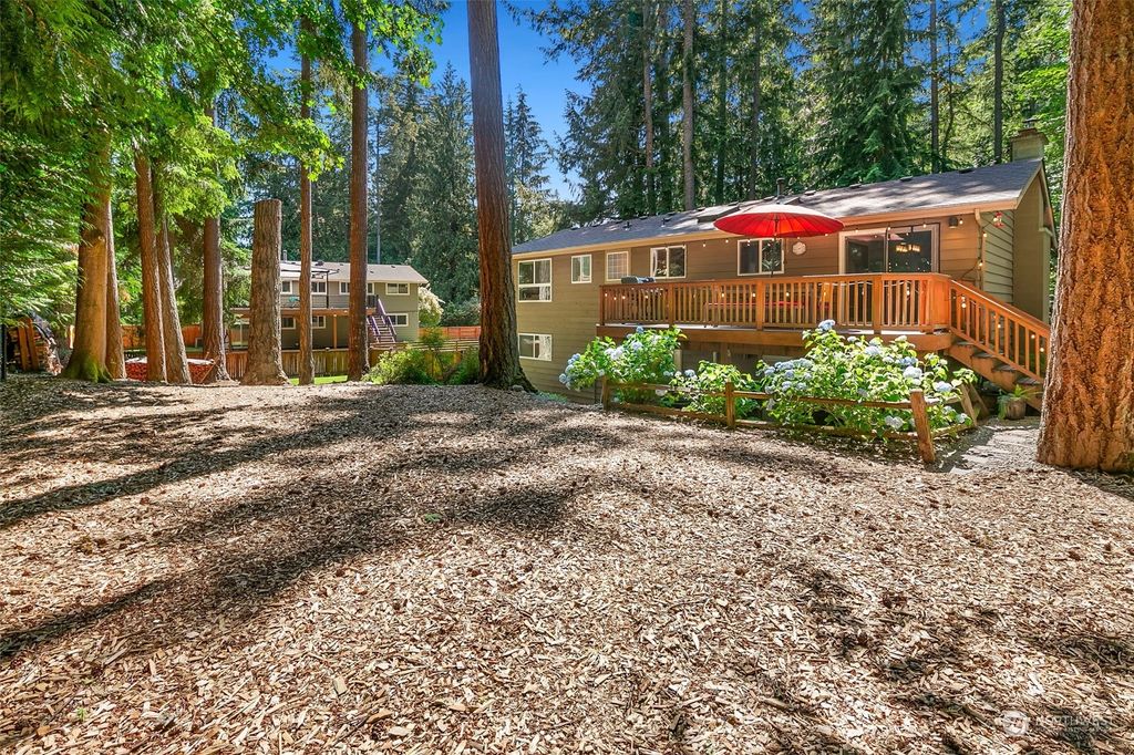 Photo of 23822 SE 30th Street, Sammamish, WA 98075 (MLS # 2265545)
