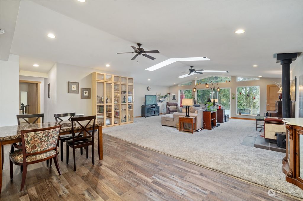 Photo of 79 Hylebos Avenue, Milton, WA 98354 (MLS # 2056798)