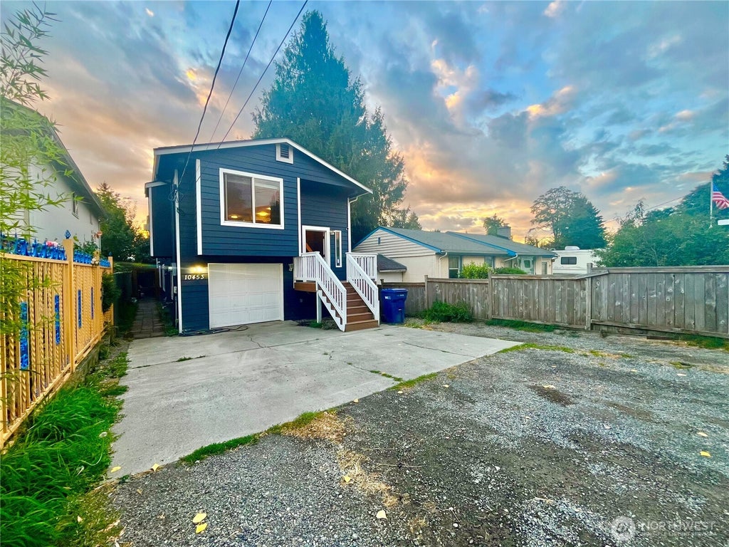 Photo of 10453 1st Avenue SW, Seattle, WA 98146 (MLS # 2550201)