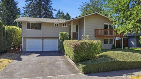 Photo of 1801 Anacortes Avenue NE, Renton, WA 98059 (MLS # 2530378)