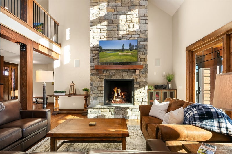 390 Tipple Hill Loop