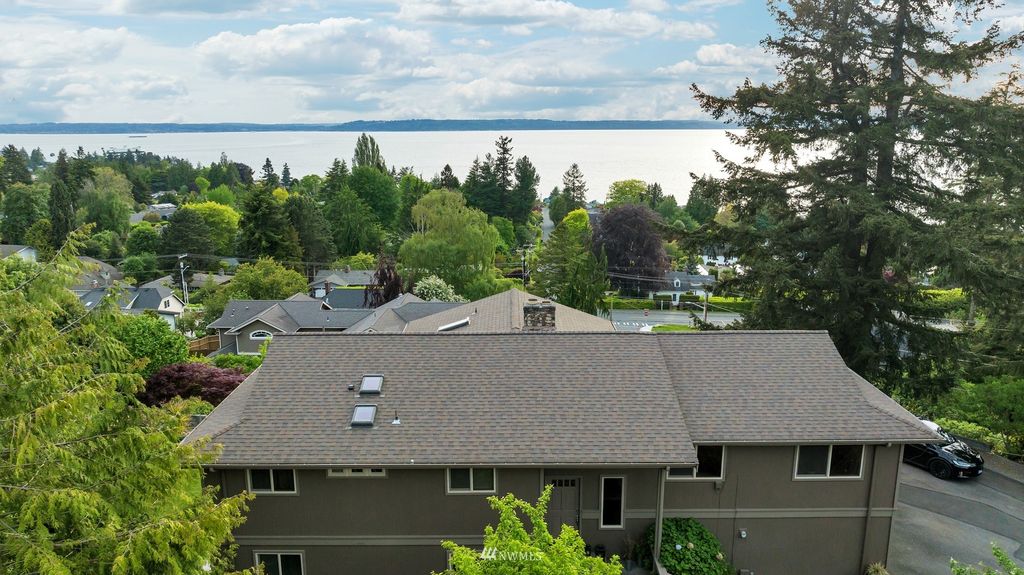 Photo of 9500 190th Place SW, Edmonds, WA 98020 (MLS # 1915717)